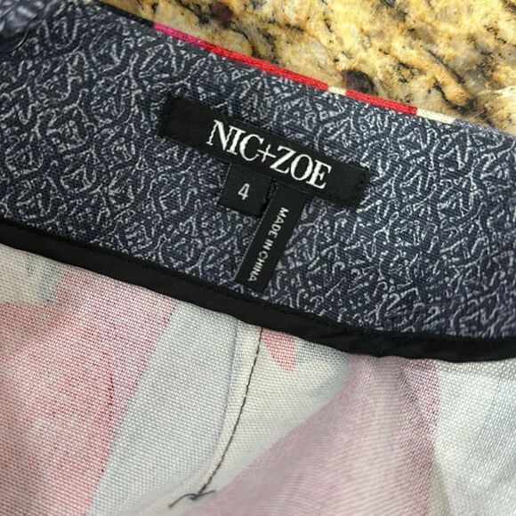 Nic + Zoe Parrot Print Cotton Blend Knee Length Pencil Skirt Size 4 - Picture 7 of 12